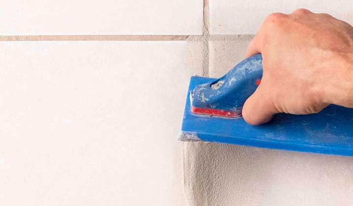 Как обновить швы между плиткой в ванной